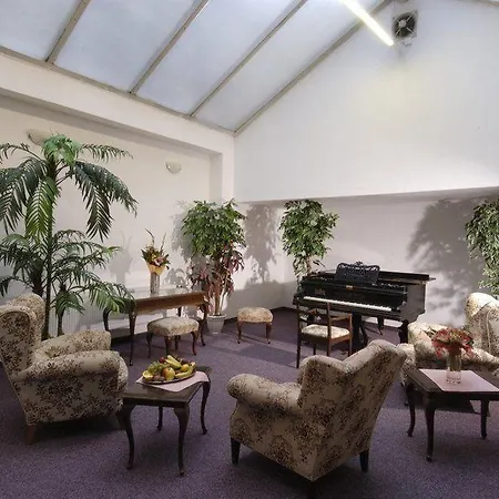 Hotel Ea Jessenius 3*