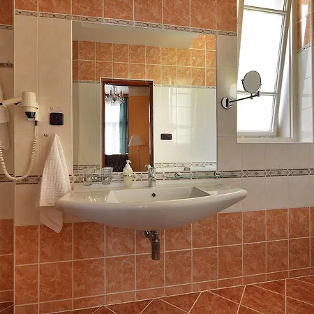 Ea Jessenius Hotell Karlovy Vary