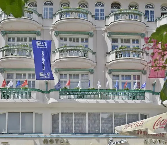 Ea Jessenius Hotel 3*