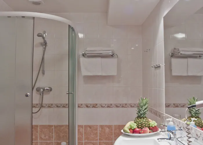Ea Jessenius Hotel 3*